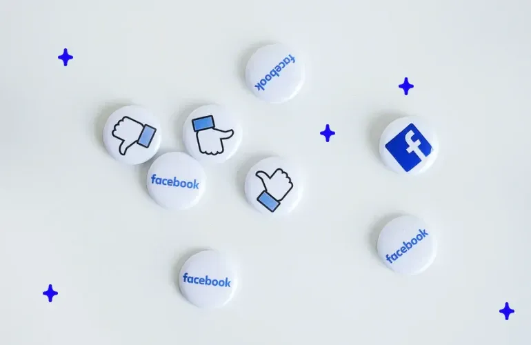 Персонализация ленты развлекательного медиа — значки Facebook